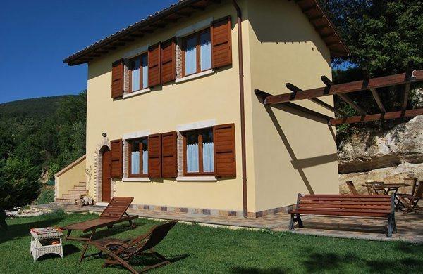 Casa Vacanze L'Orizzonte 몬테키오 객실 사진
