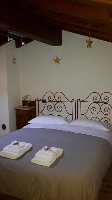 Casa Vacanze L'Orizzonte 몬테키오 객실 사진